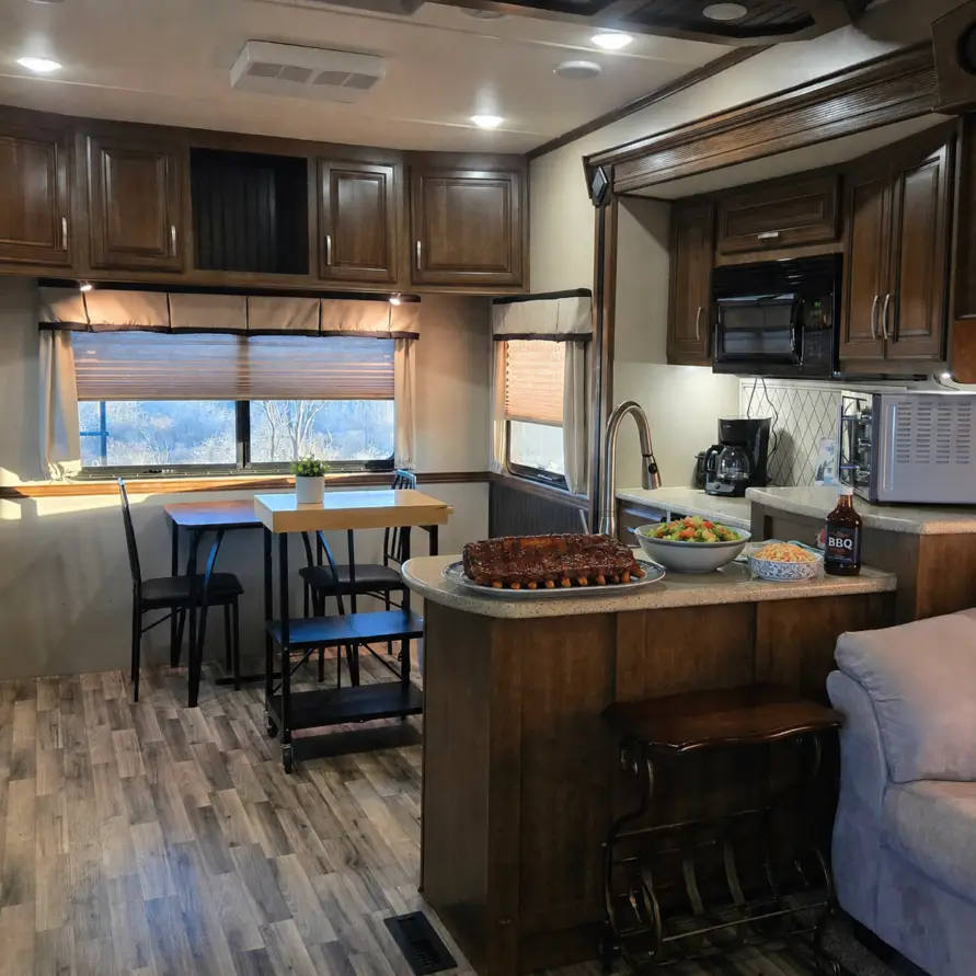RV Rental – Luxury Model